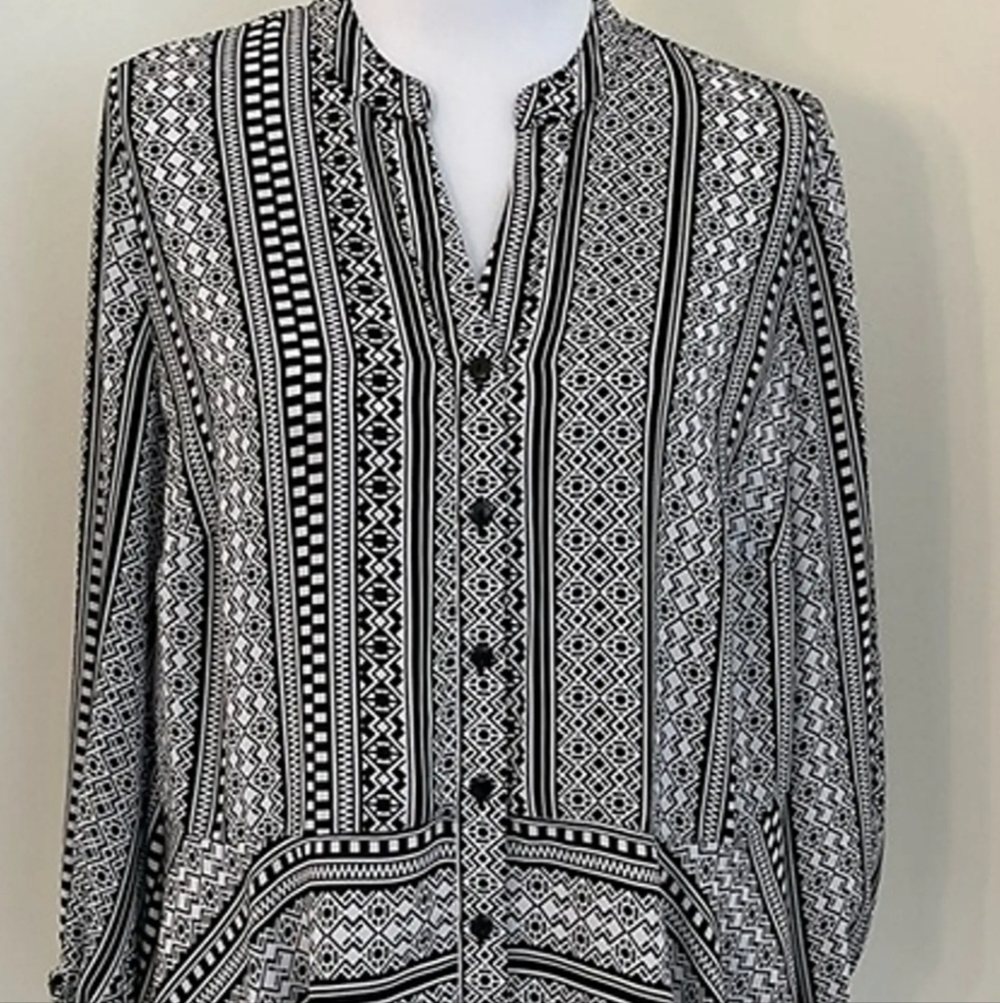 Style&Co. Women's Geometric V-Neck Peplum 3/4 Sleeve Button-Up Top 3x